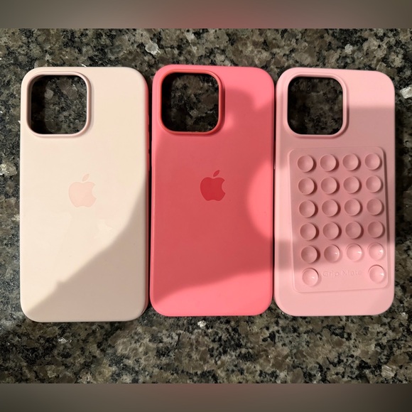 Apple iPhone 15pro max Silicone Case duo & pink case with suction mount